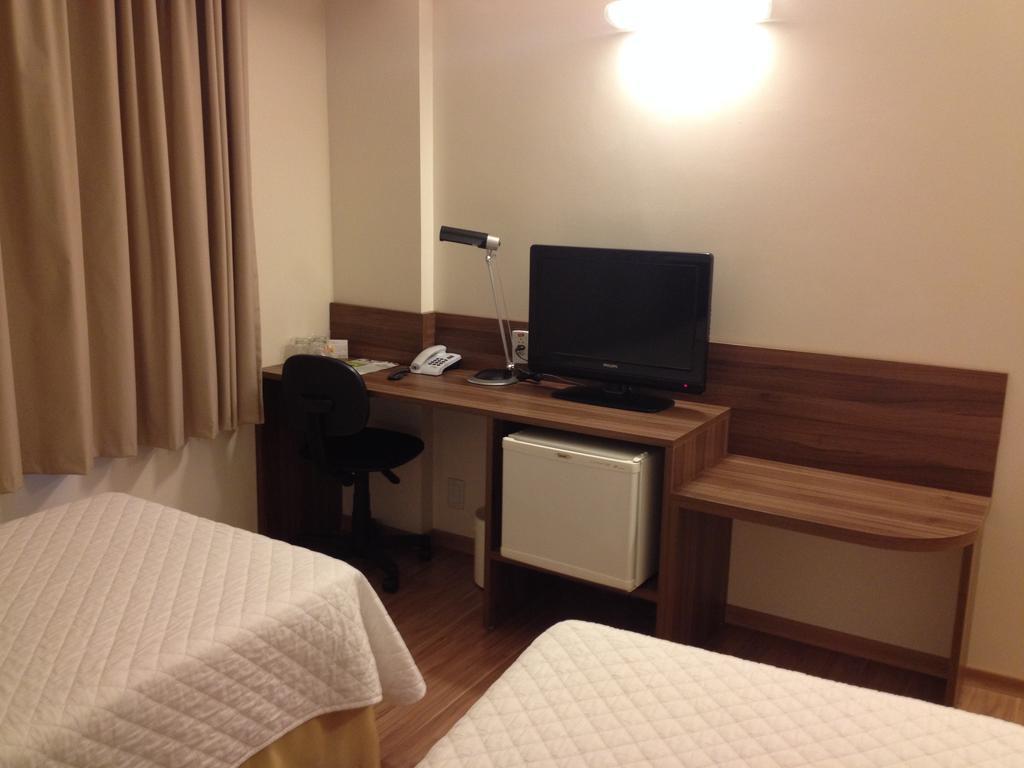 Mogano Business Hotel- Eletroposto 3* Chapecó