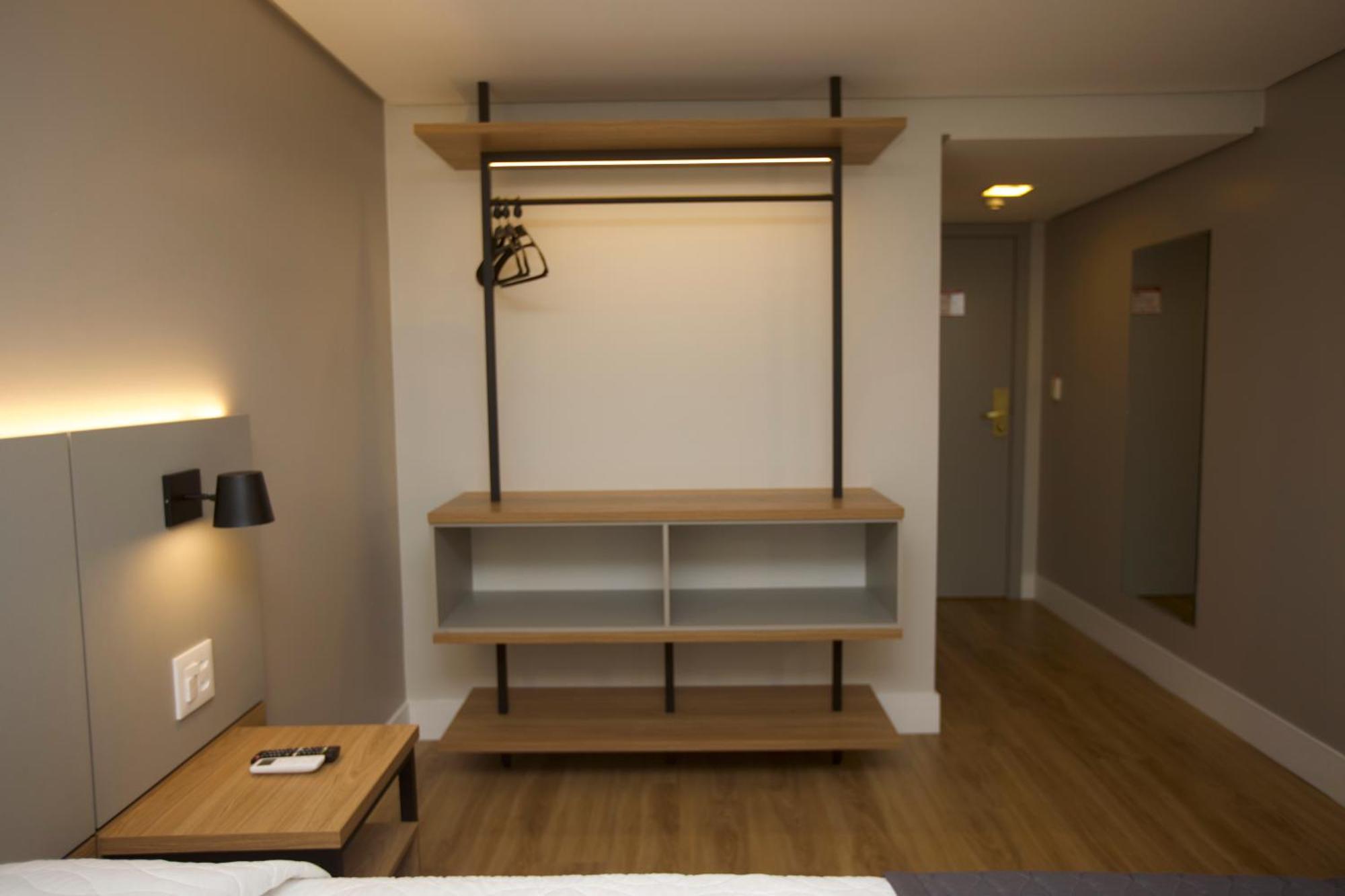 Mogano Business Hotel- Eletroposto Chapecó