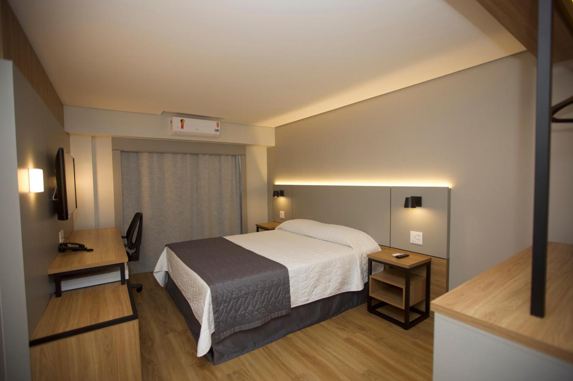 Hotel Mogano Business Hotel- Eletroposto Chapecó